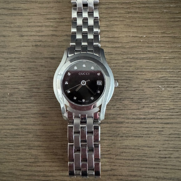 Gucci watch - Picture 1 of 2